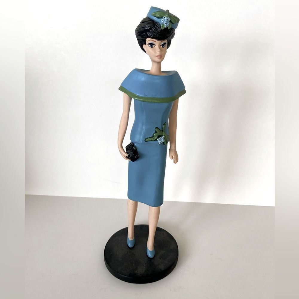 Vintage The Danbury Mint The Fashion Editor Barbie 1993 - Picture 6 of 7